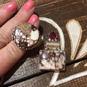 Wild Horses!!! Size 7 ring and Pendant with garnet!
free giftwrap and chain